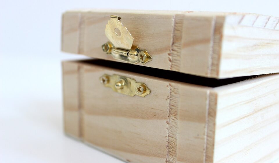 craft, wooden, treasure, box, wood, storage, jewelry, trunk, light, chest, secret, precious, lock, wealth, open, safe, security, treasure box, unlock, figurative, perception, explore, object, past, symbol, look, search, exploration, saturated, souvenir, discover, old, nostalgic, toy, key, undo, gift, secret, safe, safe, safe, treasure box, unlock, unlock, discover, discover, discover, discover, discover