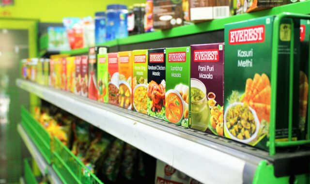grocery, store, retail, supermarket, market, shop, food, customer, shopping, purchase, woman, buy, sale, consumer, mall, shelf, shopper, buying, everest, hypermarket, basket, interior, grocery, grocery, grocery, grocery, grocery, supermarket, supermarket