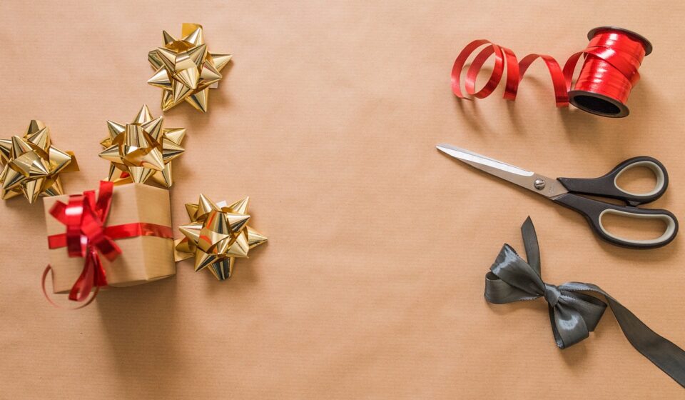 arts and crafts, bows, ribbons, gift, gift wrapping, present, goft box, art materials, scissors, wrapping paper, celebration, christmas gift, christmas present, paper, gift, gift, gift, gift, gift, gift wrapping, present, scissors, wrapping paper, paper