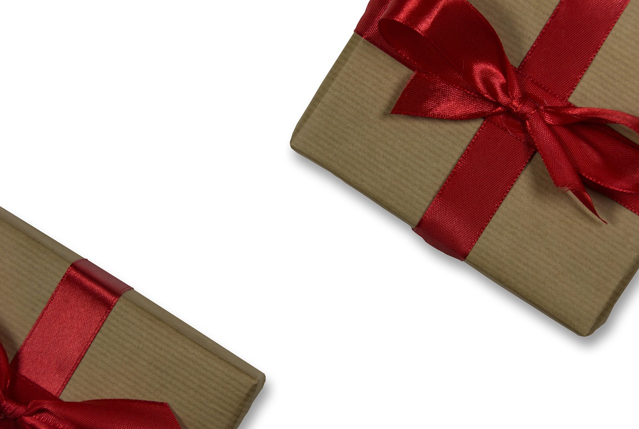 package, gift box, surprise, ribbon, bow, packaging, gift packaging, closeup, copy space, christmas, anniversary, happy birthday, gifts, presents, wrapped gifts, red bow, new year, valentine's