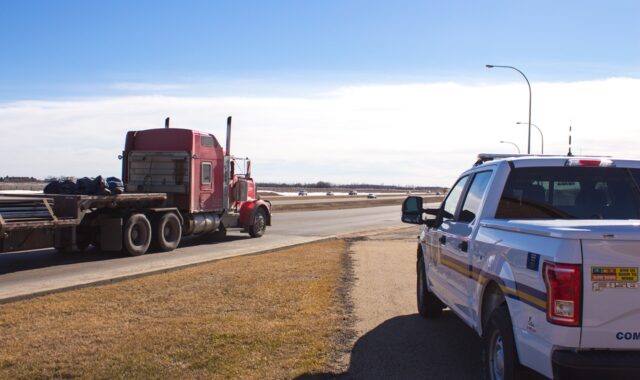 police, truck, semi, semi-truck, drive, vehicle, transport, safety, traffic, truck, truck, truck, truck, truck, semi, semi