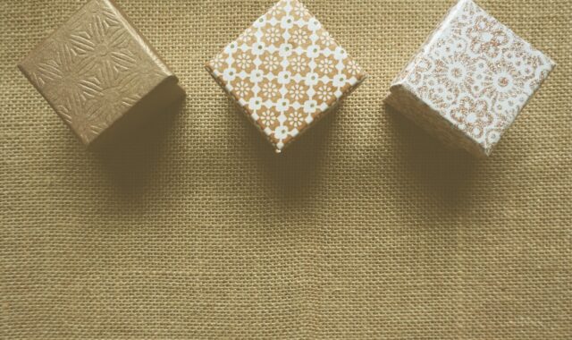 box, gift, pre, gift box, gift boxes, present, surprise, celebration, holiday, wrap, decoration, anniversary, sackcloth, sackcloth background, decorative, awesome, happy birthday, boxes, decor, brown birthday, brown gift, brown surprise, brown box, brown celebrate