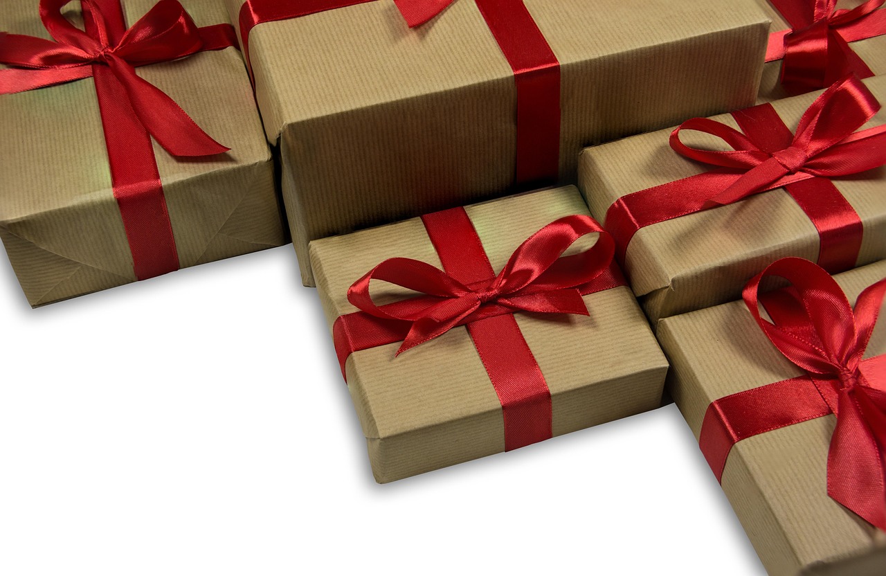 package, gift box, surprise, ribbon, bow, packaging, gift packaging, closeup, copy space, christmas, happy birthday, anniversary, gifts, presents, wrapped gifts, red bow, new year