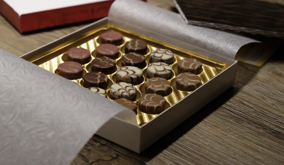 chocolates, chocolate, sweets, chocolate praline, confiserie, nibble, cute, confectionery, sweetness, food, dessert, nourishment, calories, snack, sugar, sweet dish, chocolate, chocolate, chocolate, chocolate, chocolate